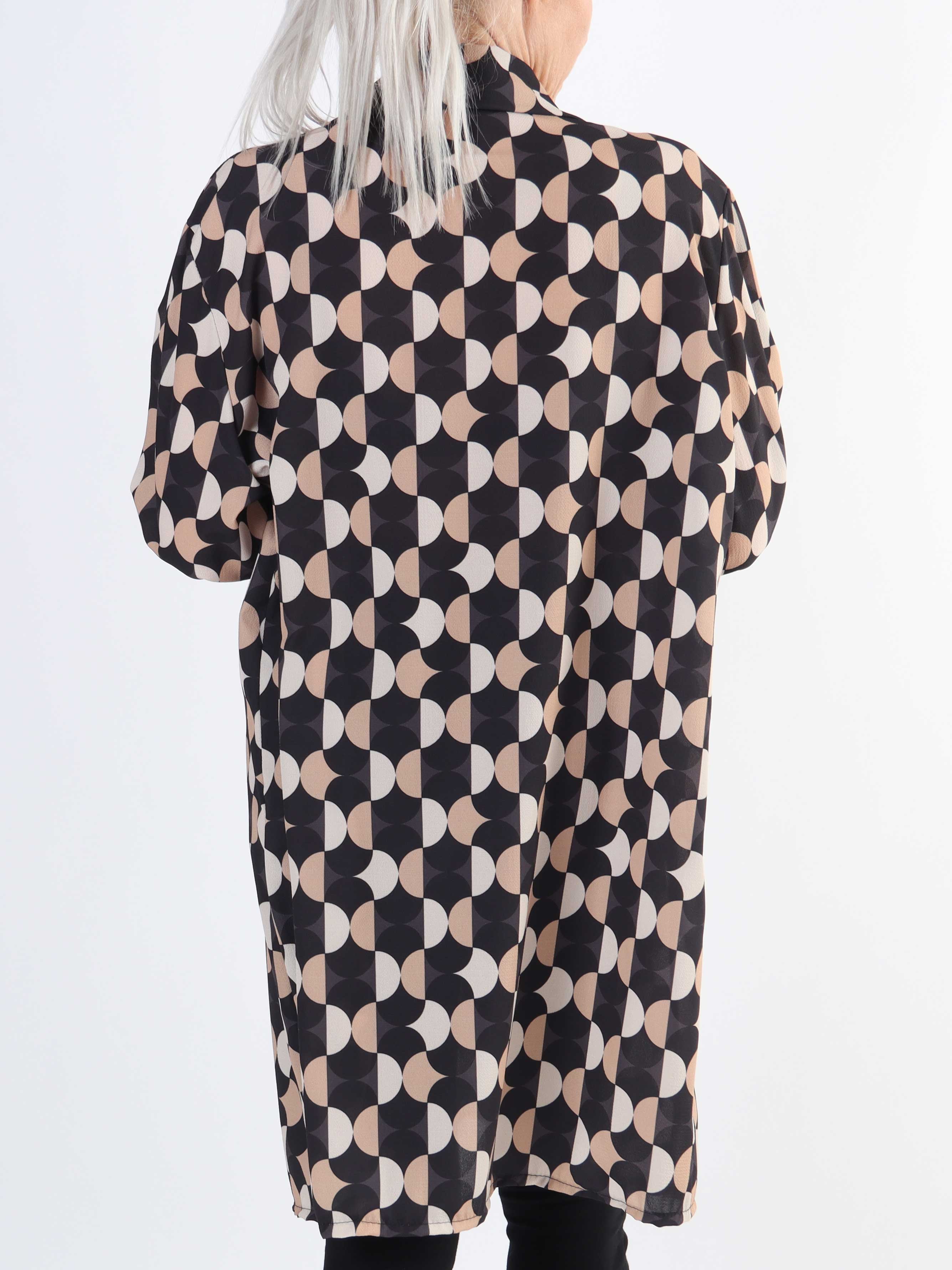 Abigail Pattern - Mønstret plus size skjortekjole